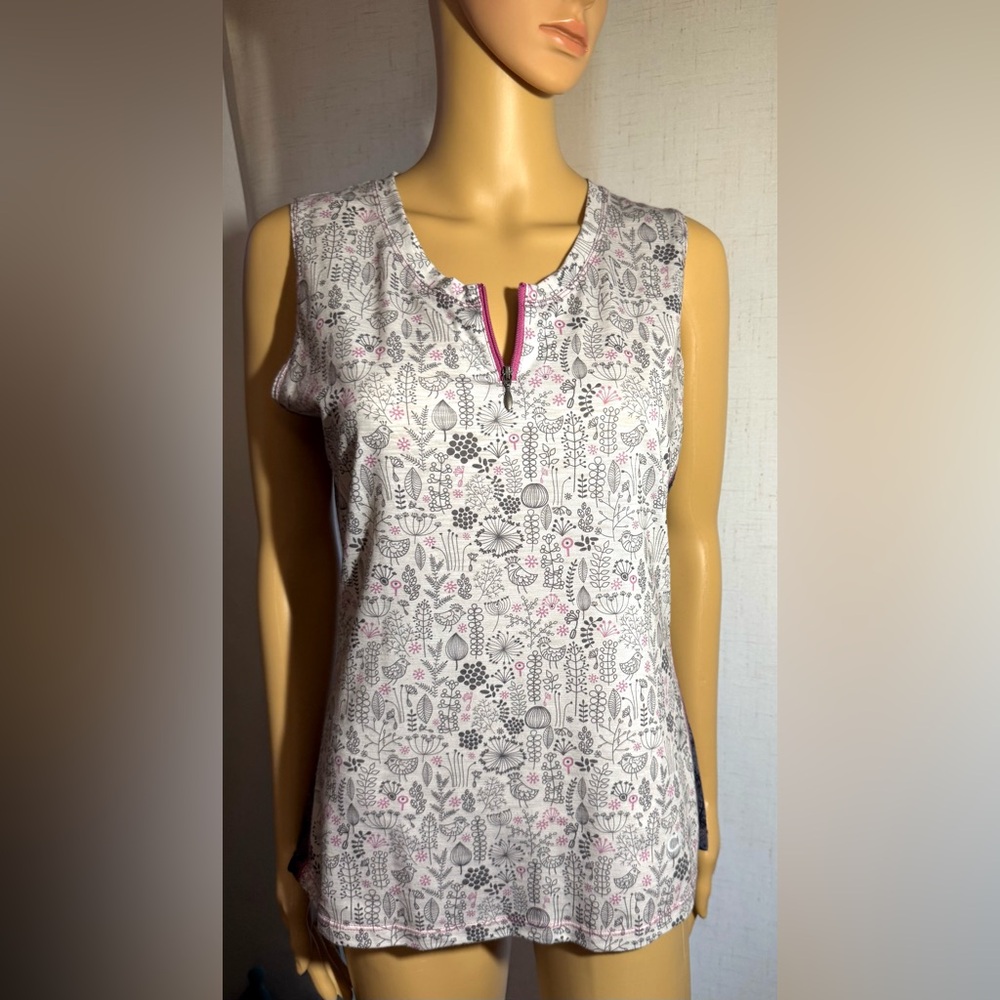 Club Ride Apparel sleeveless top. Sz. L